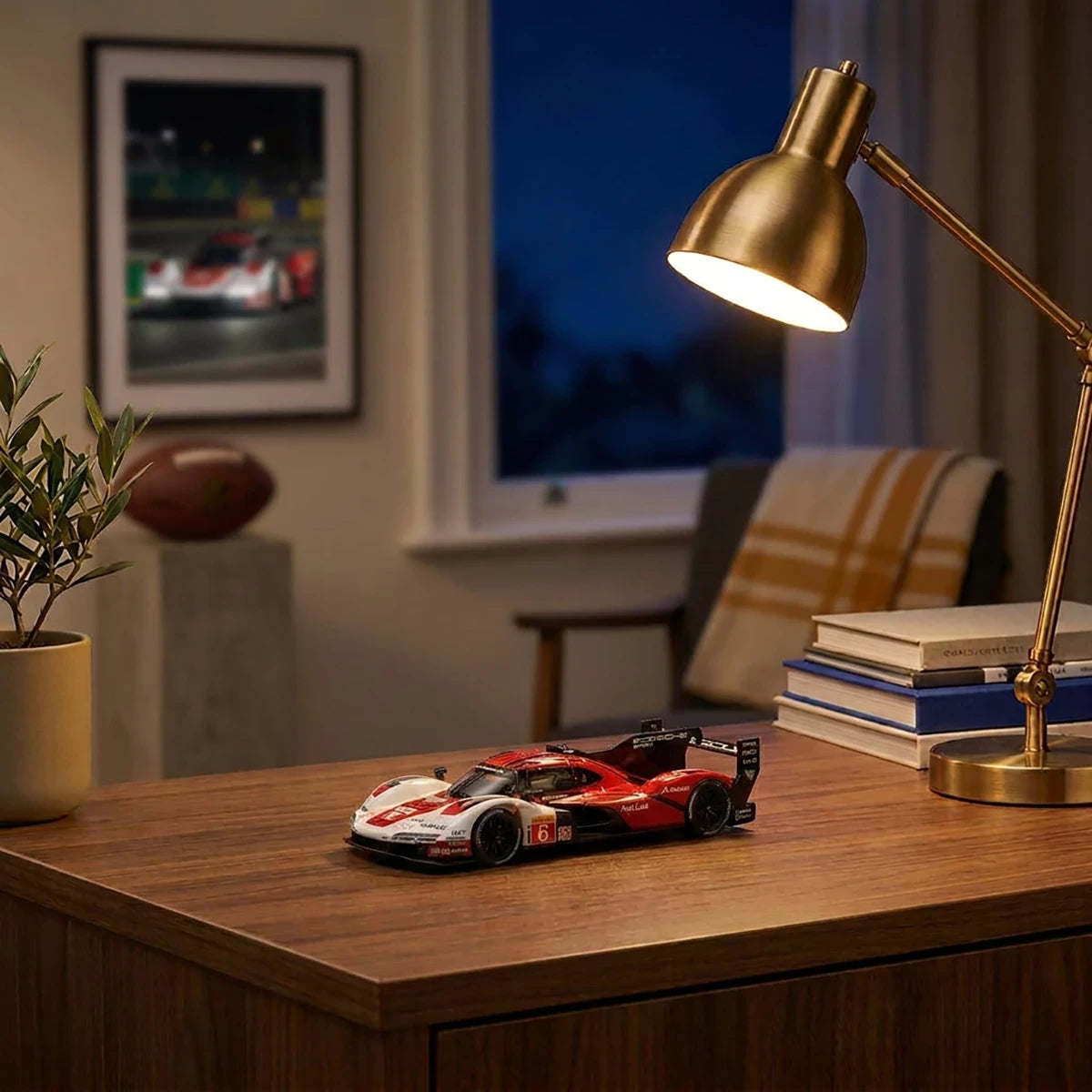 Voiture Hypercar 1:43 (modèle aléatoire)