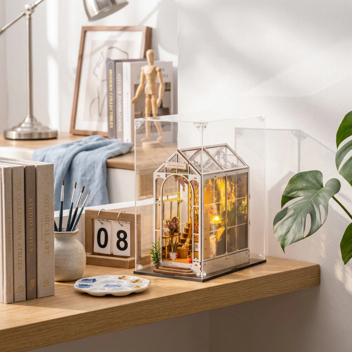 Vitrine protection – Book Nook