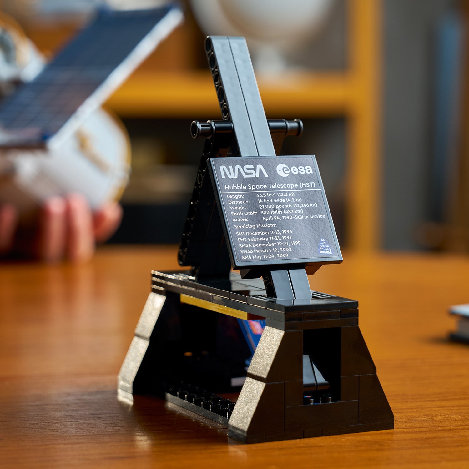 11382 - LEGO® Icons - Le Télescope Spatial Hubble