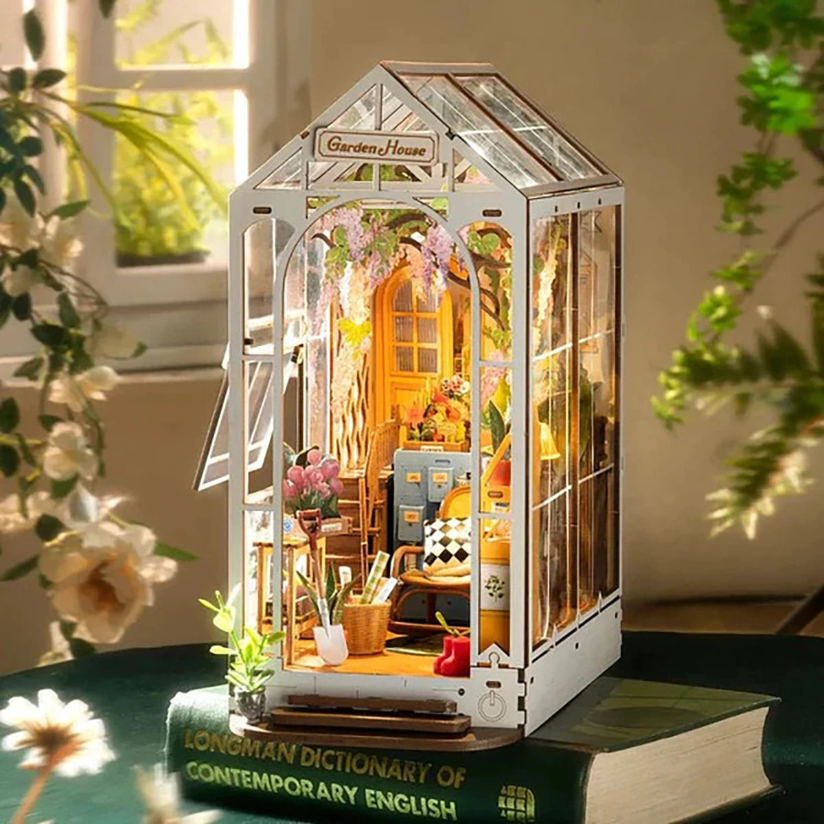 Pavillon de Jardin – Maquette diorama (176 pièces)