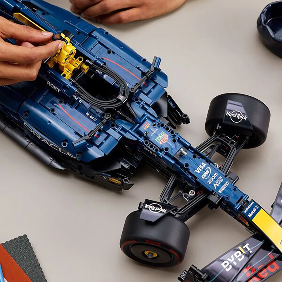 42206 - F1 Oracle Red Bull Racing RB20 - LEGO® Technic