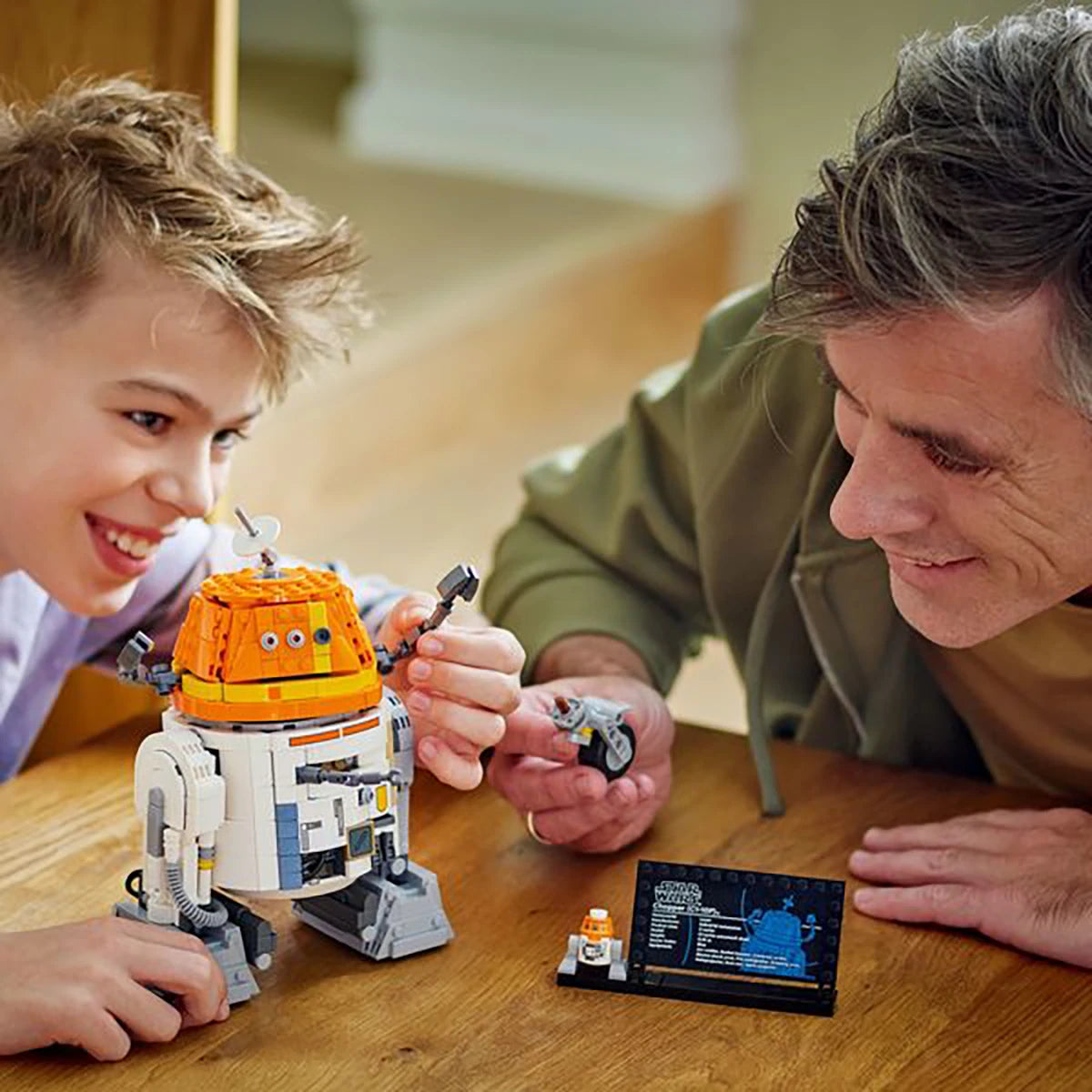 75416 - Le droïde astromécano Chopper (C1-10P)™ - LEGO® Star Wars™