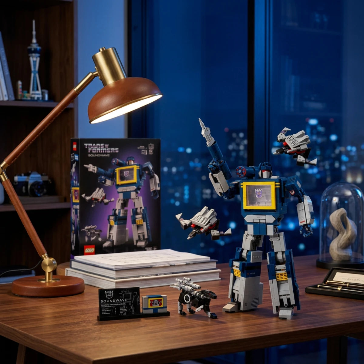 10358 - Transformers : Soundwave - LEGO® Icons