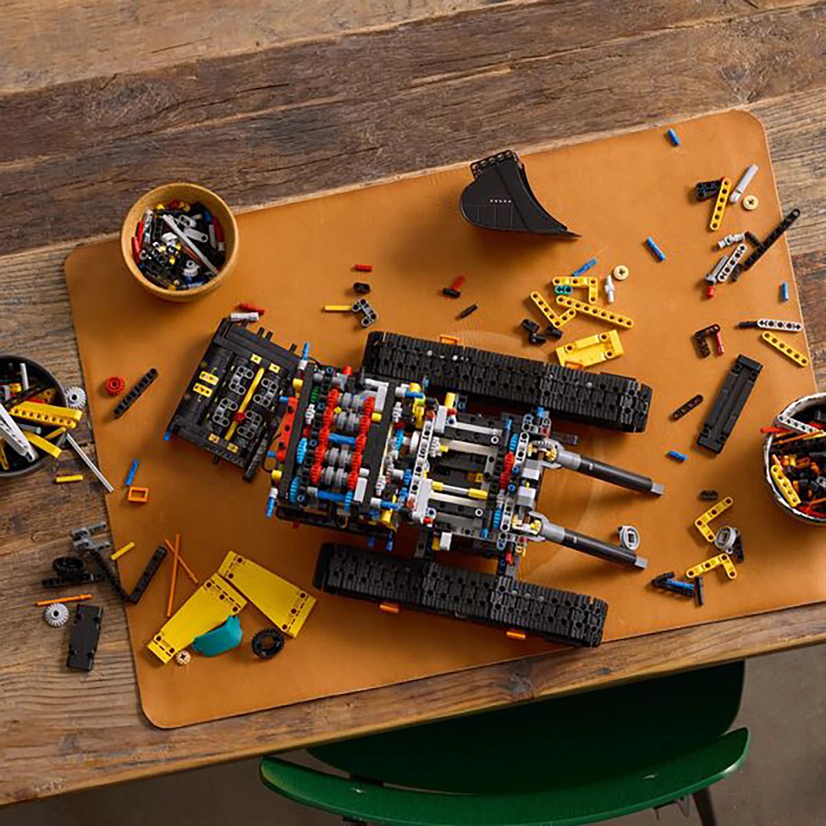 42215 - Pelleteuse Volvo EC500 hybride - LEGO® Technic