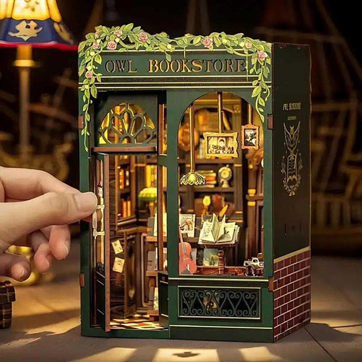 Owl Bookstore – Book Nook – Kit DIY