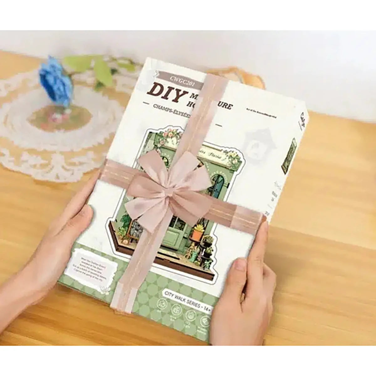 Fleuriste des Champs-Élysées – Book Nook – Kit DIY