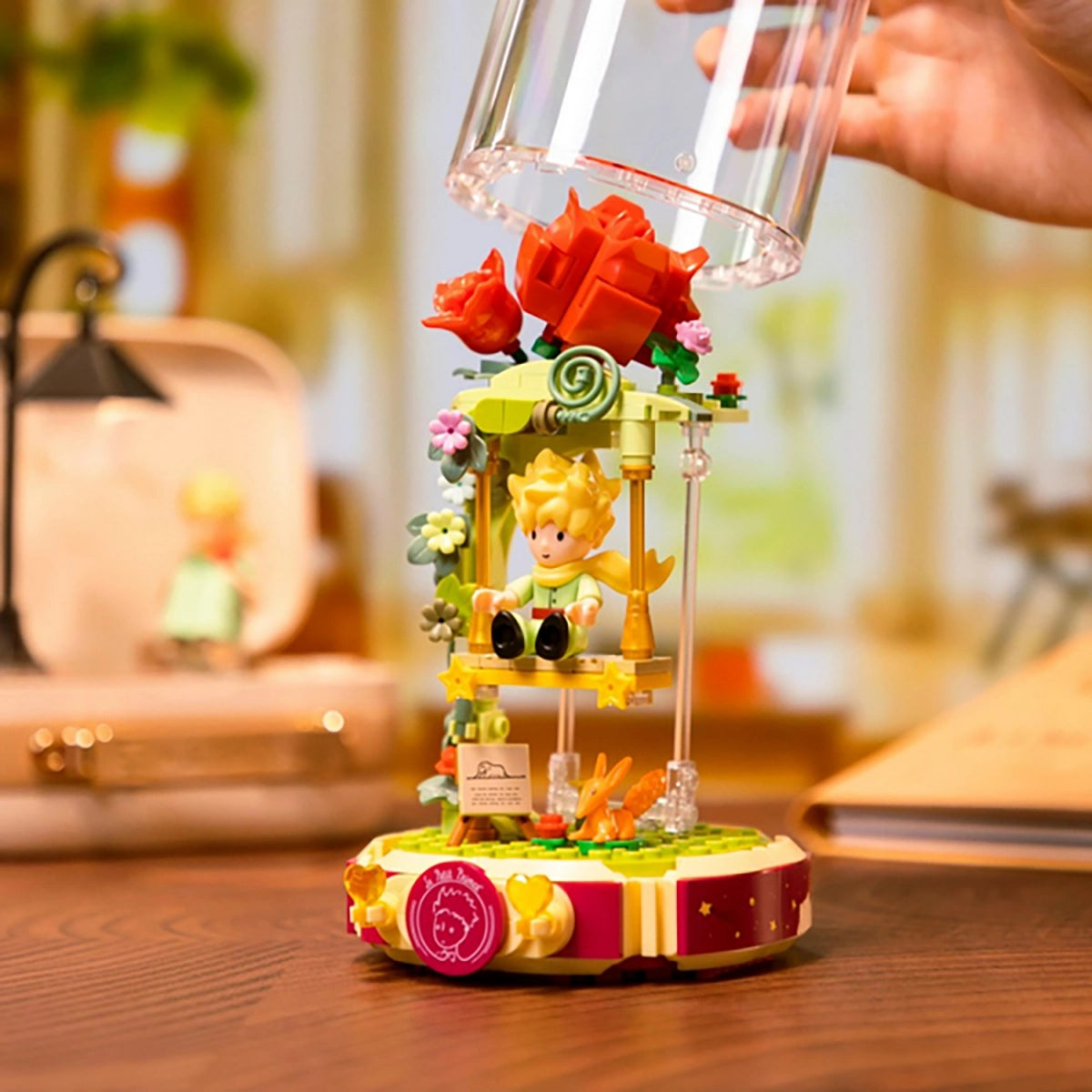 Figurine Le Petit Prince balançoire à roses 20 cm (234 pièces) - Pantasy à construire