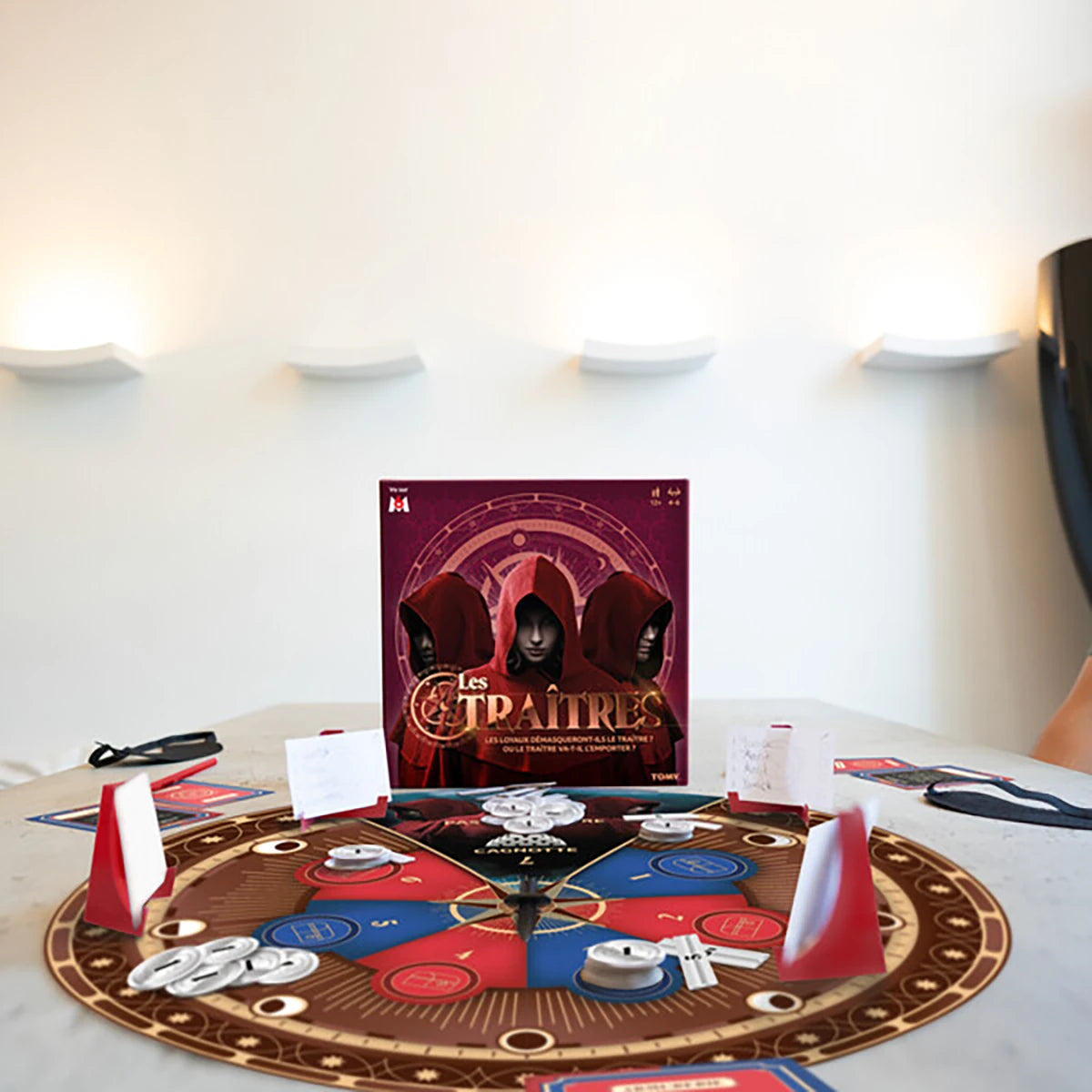 Les Traîtres – Jeu d’ambiance bluff et déduction