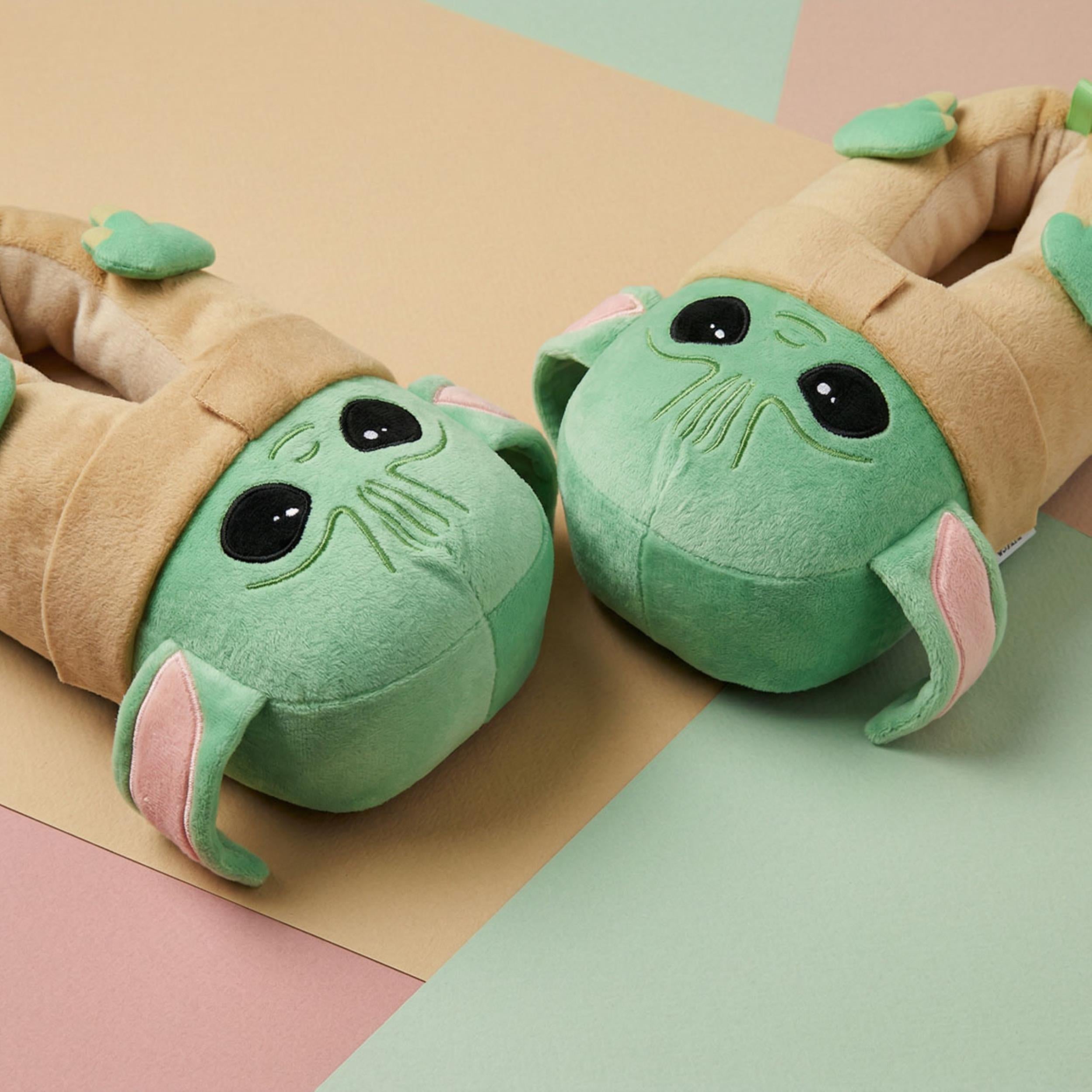 CHAUSSONS AVEC APPLICATIONS 3D “THE MANDALORIAN”