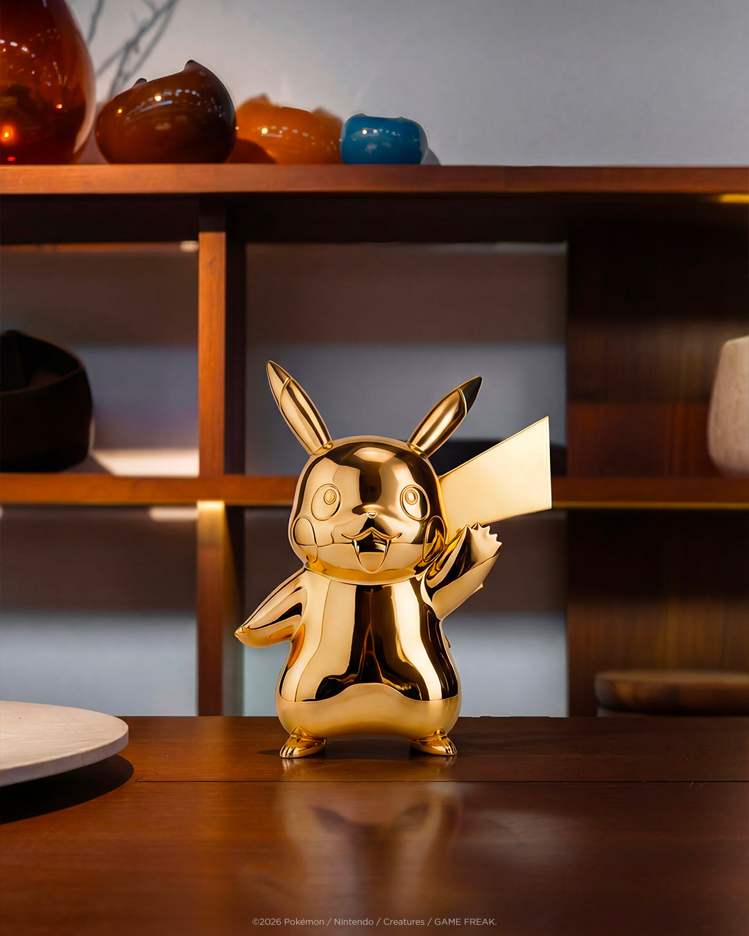 Pikachu Gold édition anniversaire 30 ans 30cm