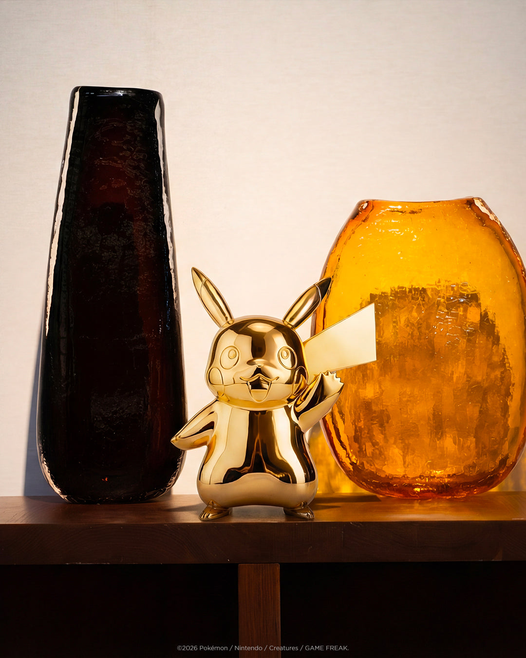 Pikachu Gold édition anniversaire 30 ans 30cm