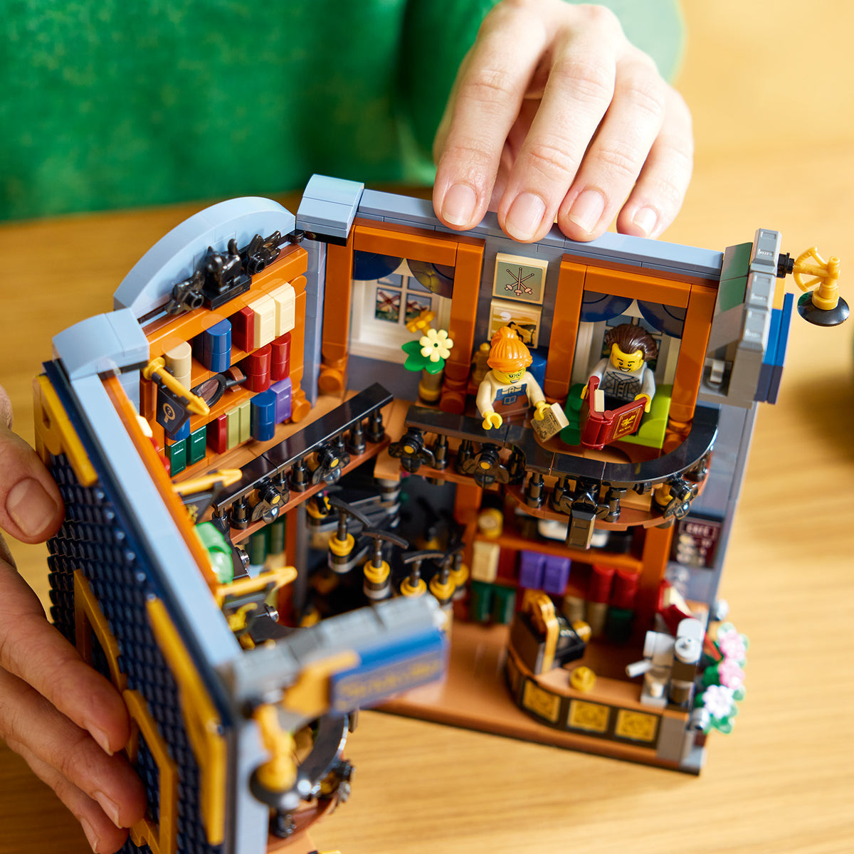 11379 - LEGO® Icons - La Librairie : Book Nook