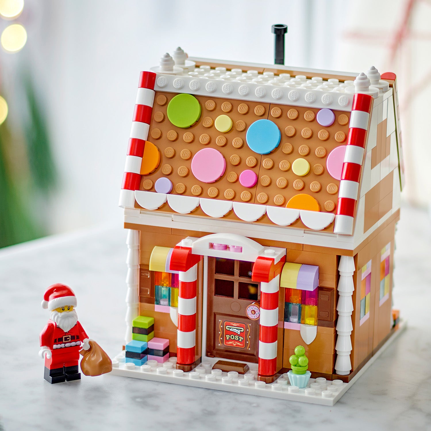 40809 - LEGO® ICONIC - La maison en pain d’épices festive