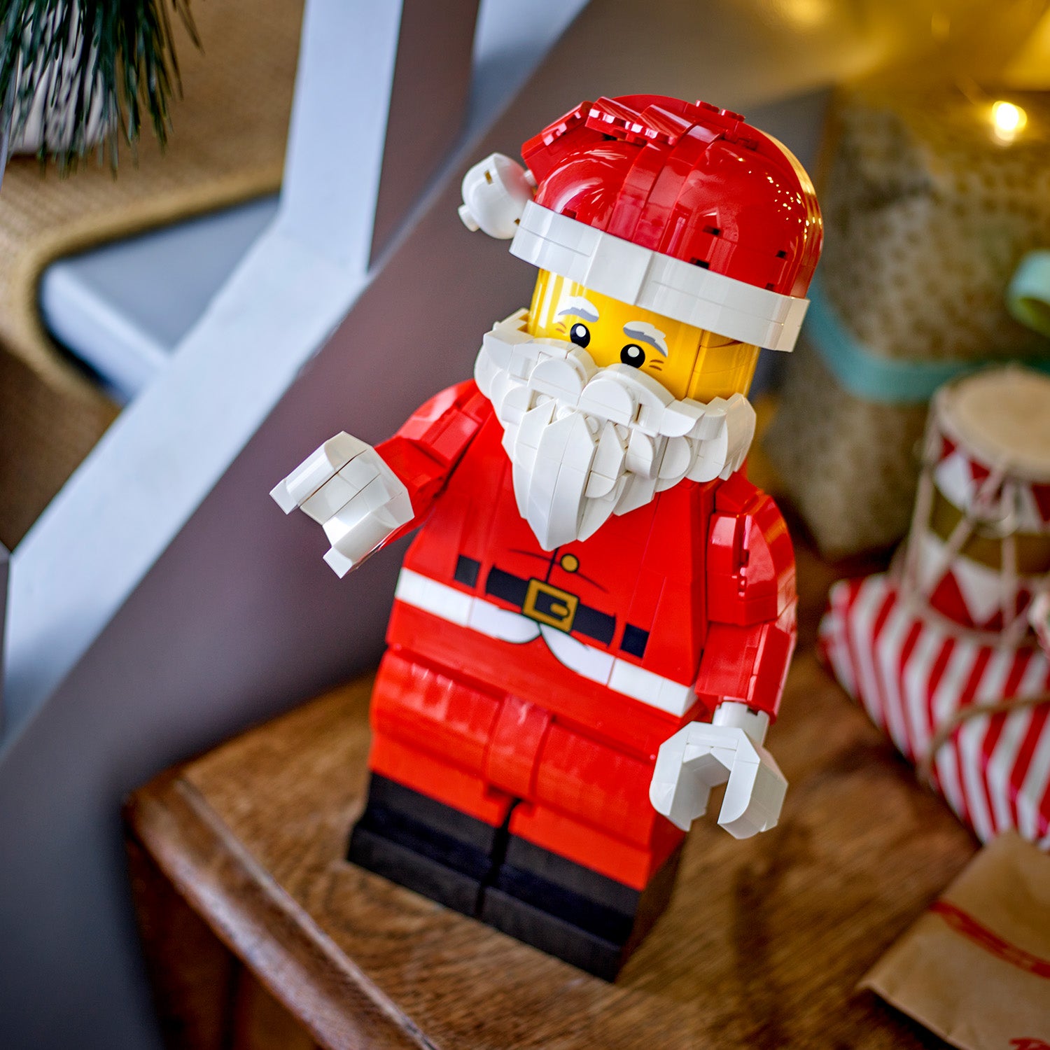 40820 - LEGO® ICONIC - Minifigurine du Père Noël grand format
