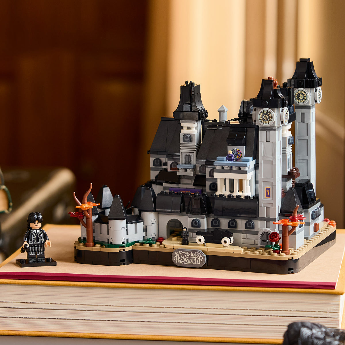 76788 - LEGO® Wednesday - L’Académie Nevermore
