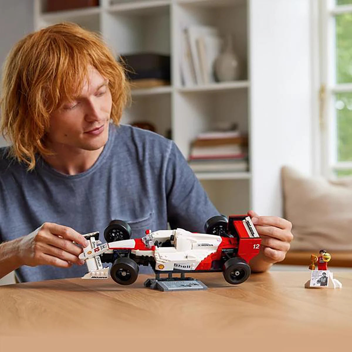 10330 - McLaren MP4/4 et Ayrton Senna - LEGO® Icons