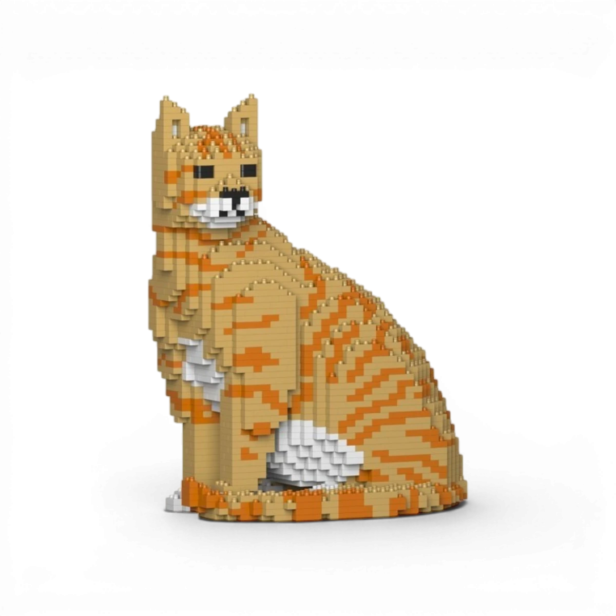 Chat Tigré Roux Assis 27 cm – Jeu de construction – JEKCA