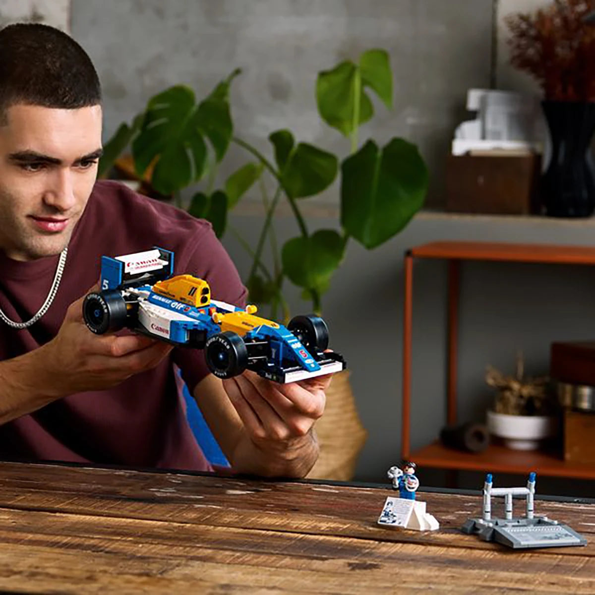 10353 - Williams Racing FW14B et Nigel Mansell - LEGO® Icons