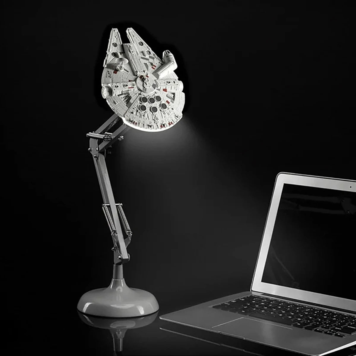 Millennium Falcon – Star Wars – Lampe de bureau